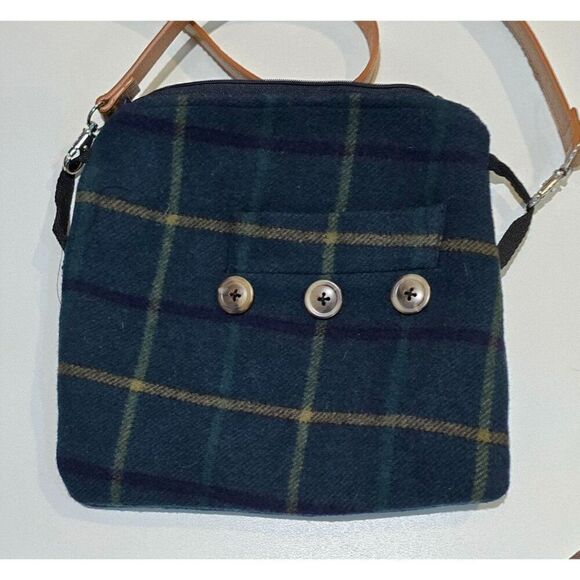 Handmade Scottish Wool Plaid Belt Bag W Brown Leather Strap & Button Accents - Picture 2 of 6
